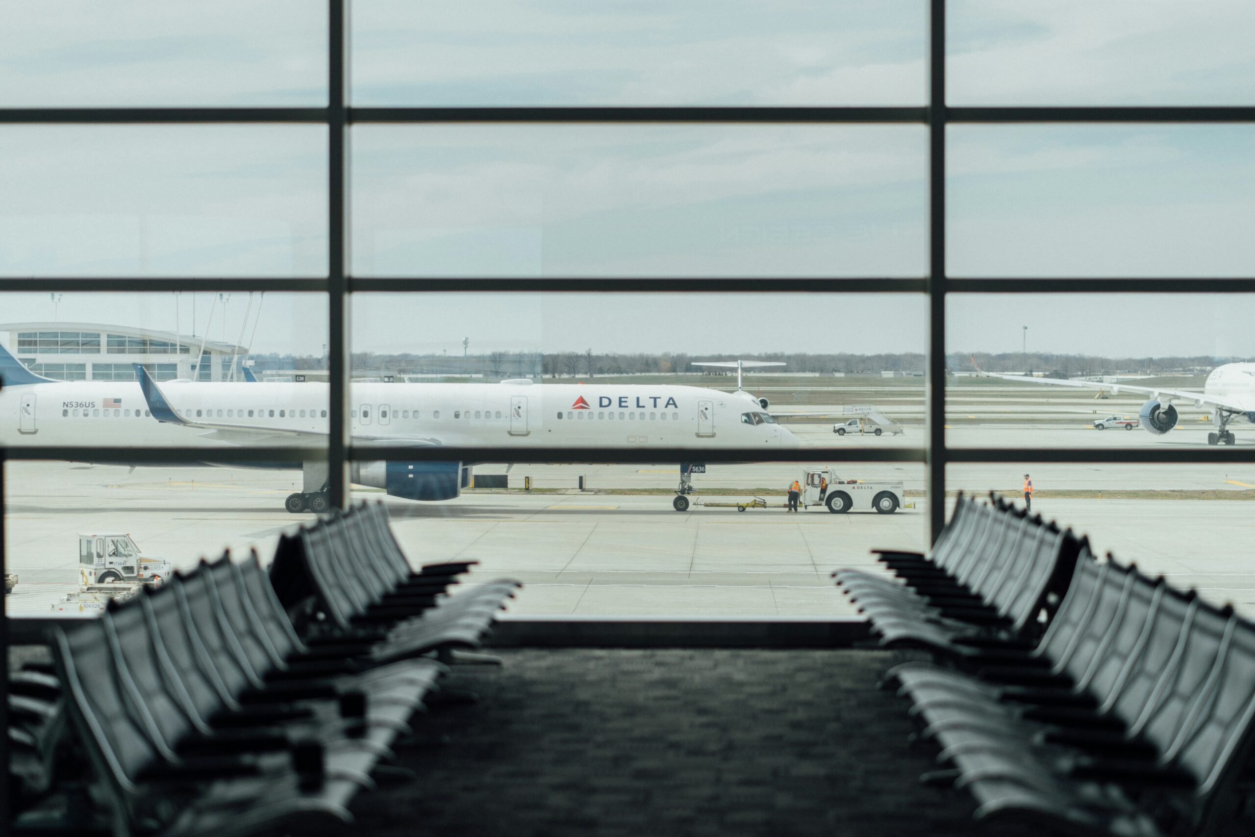 airport departure board delay