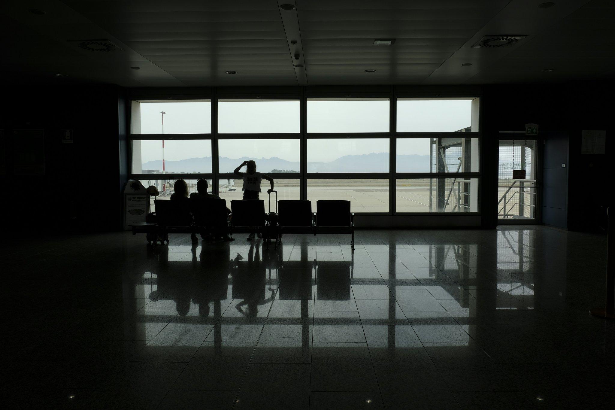 Comparison table of popular travel delay insurance providers