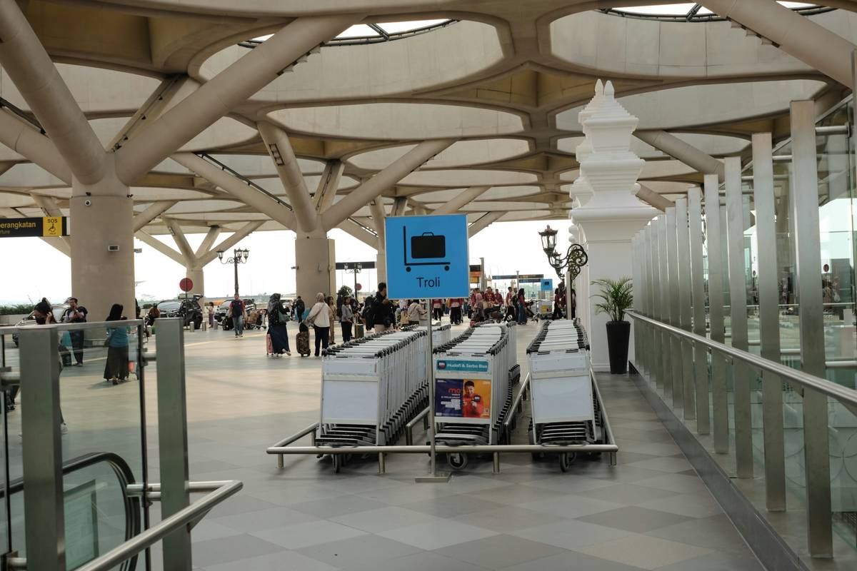 Infographic showing global baggage mishandling rates