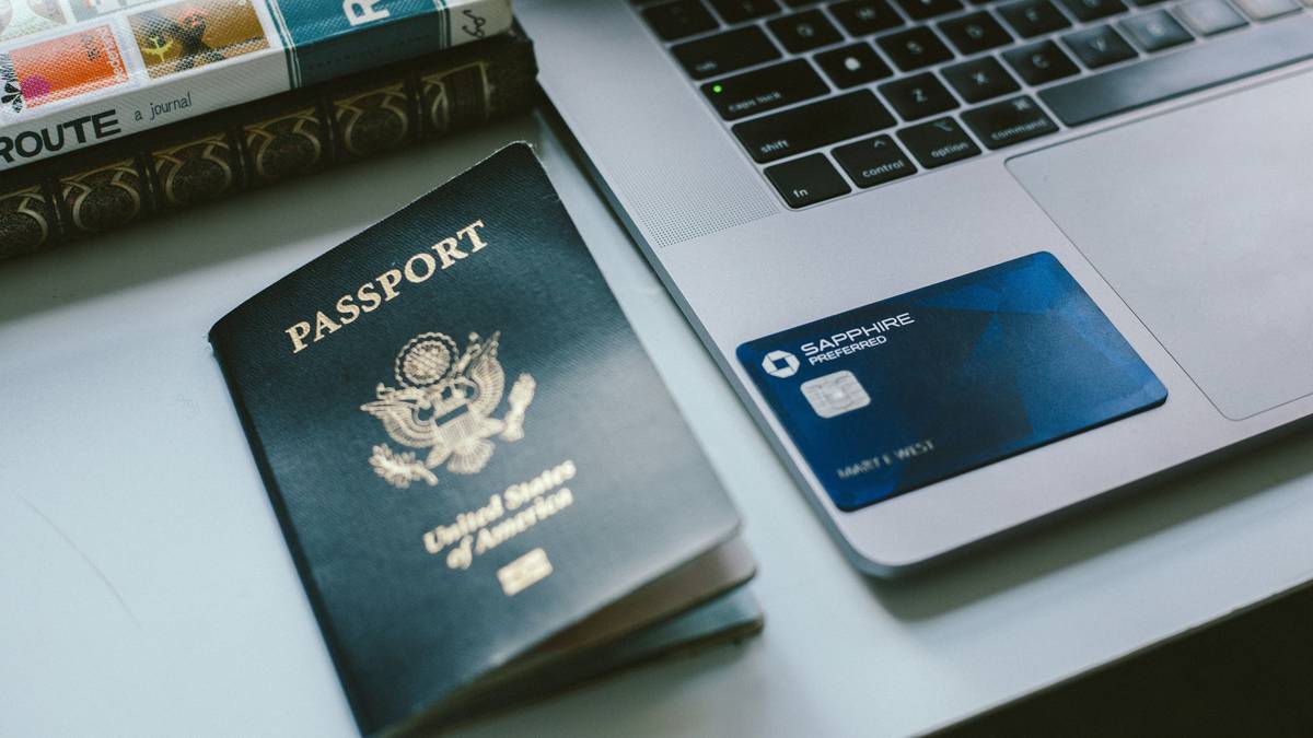 Comparison table highlighting differences between popular travel delay insurance plans.