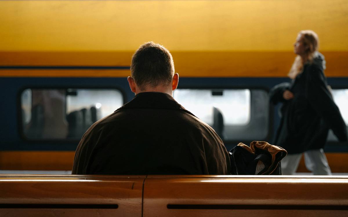 Sample form for filing a travel delay claim